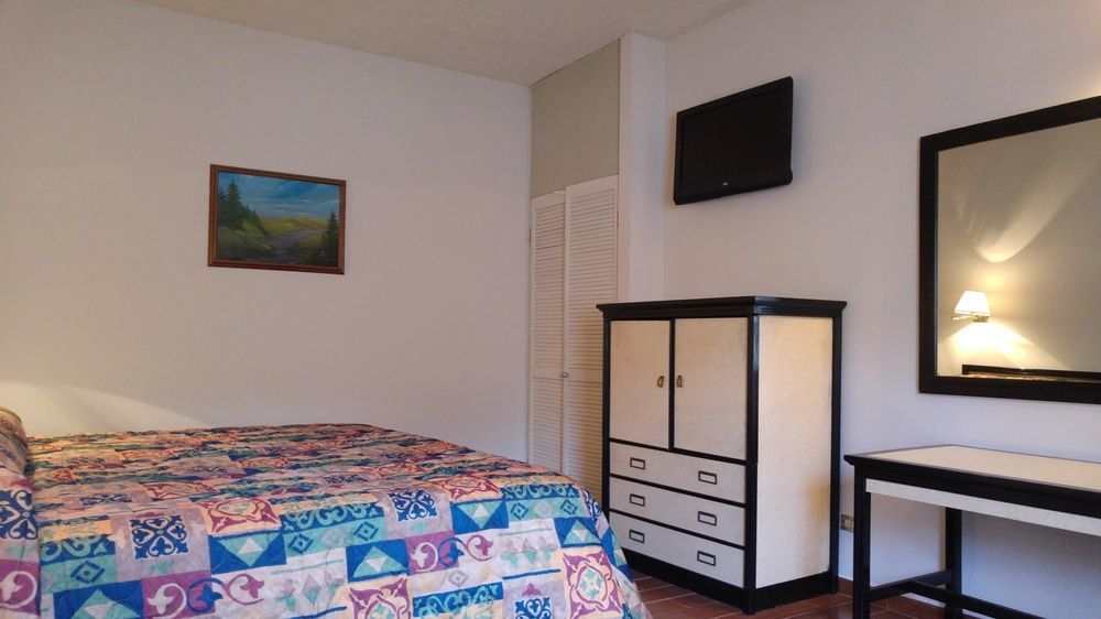 Capital O 88 Inn San Nicolás de los Garzas Eksteriør bilde